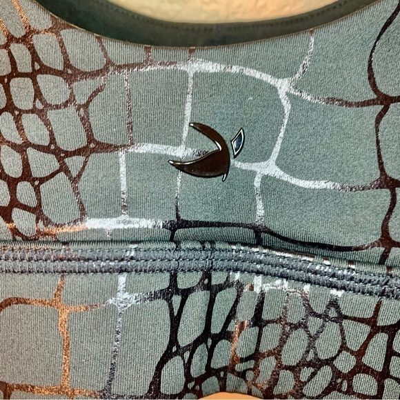 NWT Glyder Splendid Bra Small Black Sports Bra Gator Gloss Animal Shiny Stretch - Picture 11 of 15